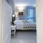 Elegant Fully Equipped In Center Of Perugia,parking *
