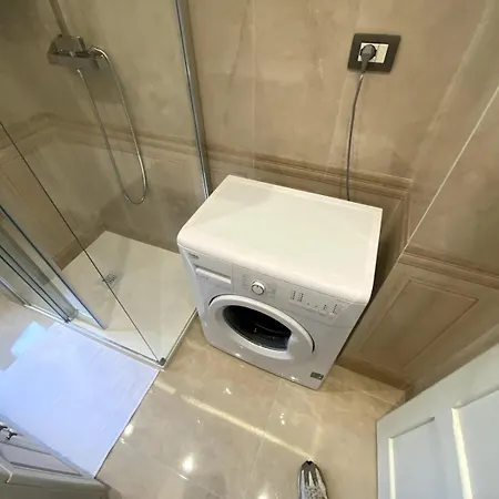 Elegant Fully Equipped In Center Of Perugia,parking Apartment