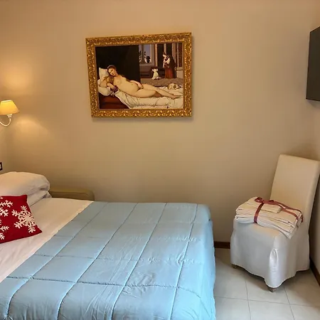 Elegant Fully Equipped In Center Of Perugia,parking Апартаменты