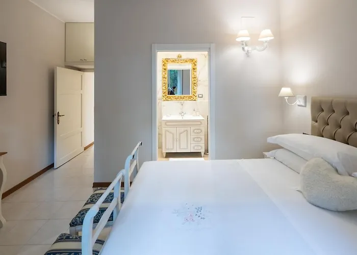 Апартаменты Elegant Fully Equipped In Center Of Perugia,parking