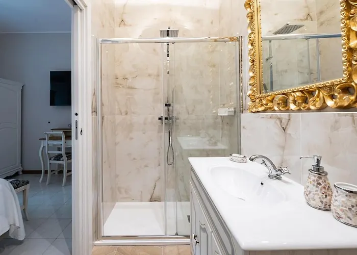 Elegant Fully Equipped In Center Of Perugia,parking *