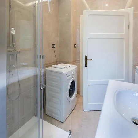 Elegant Fully Equipped In Center Of Perugia,parking Апартаменты