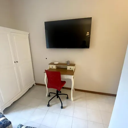 Elegant Fully Equipped In Center Of Perugia,parking *