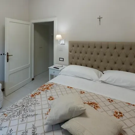 Elegant Fully Equipped In Center Of Perugia,parking Перуджа