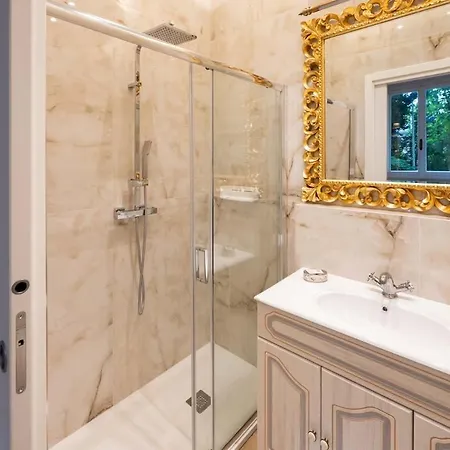 Elegant Fully Equipped In Center Of Perugia,parking Lejlighed