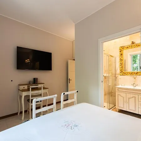 Elegant Fully Equipped In Center Of Perugia,parking Перуджа