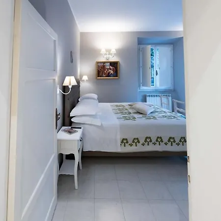 Elegant Fully Equipped In Center Of Perugia,parking *