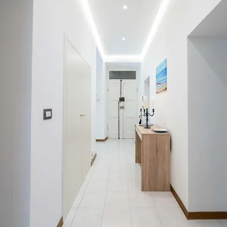 Elegant Fully Equipped In Center Of Perugia,parking