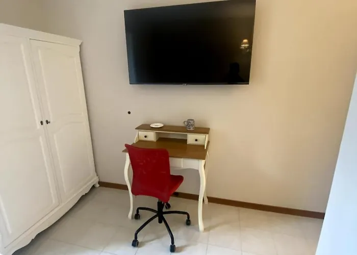 Elegant Fully Equipped In Center Of Perugia,parking *