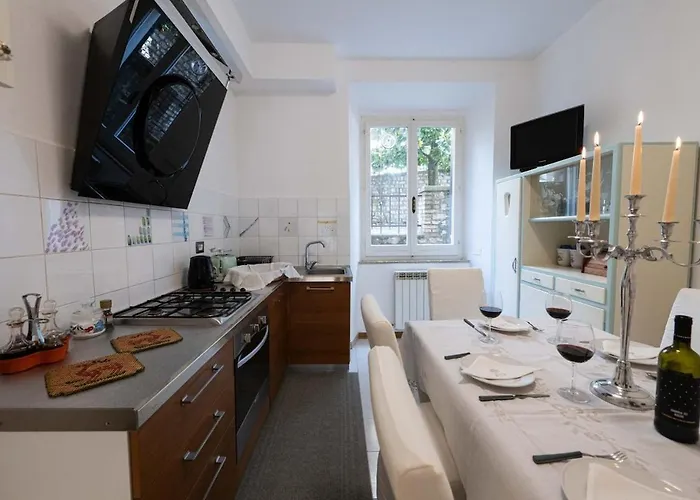 Elegant Fully Equipped In Center Of Perugia,parking *